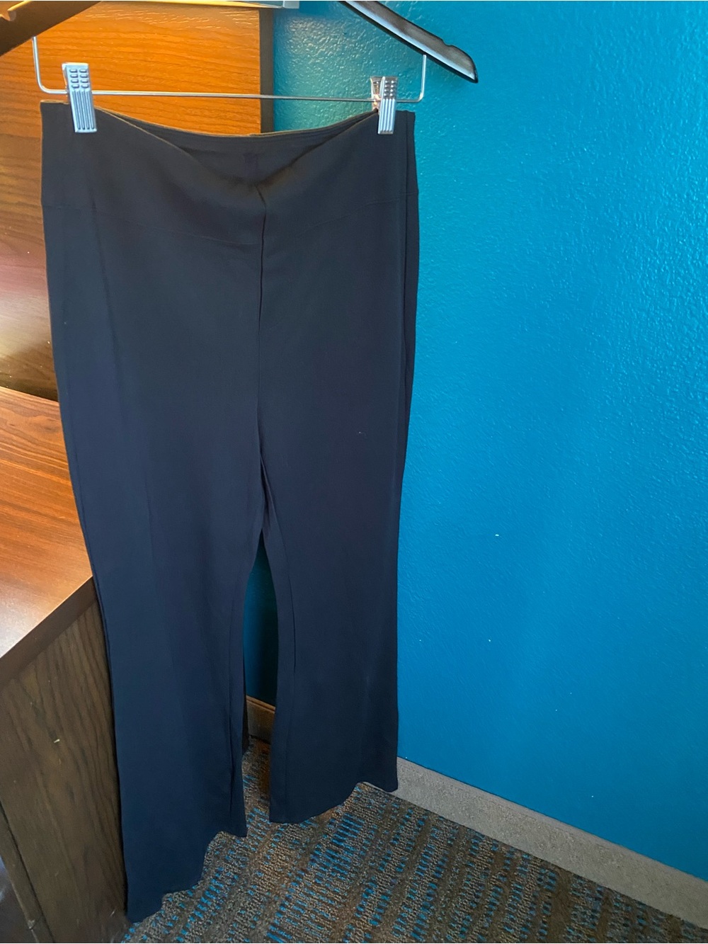 HALARA Black Wide-Leg Pull-On Pants